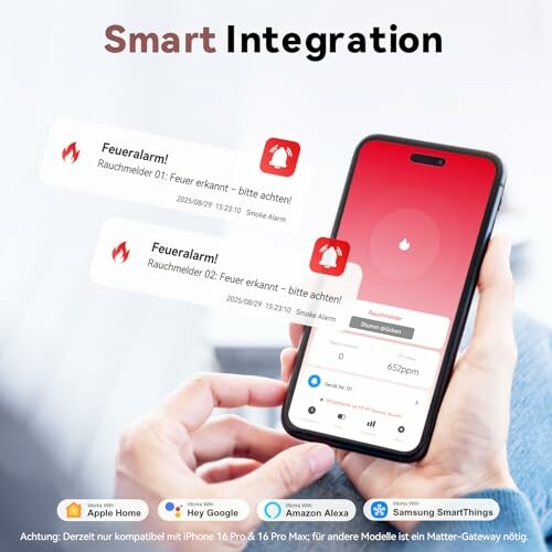 Smartphone zeigt Feueralarmbenachrichtigungen.